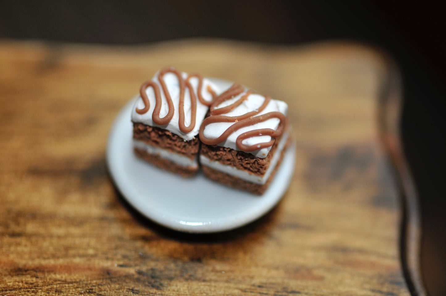 Chocolate drizzle mini cake