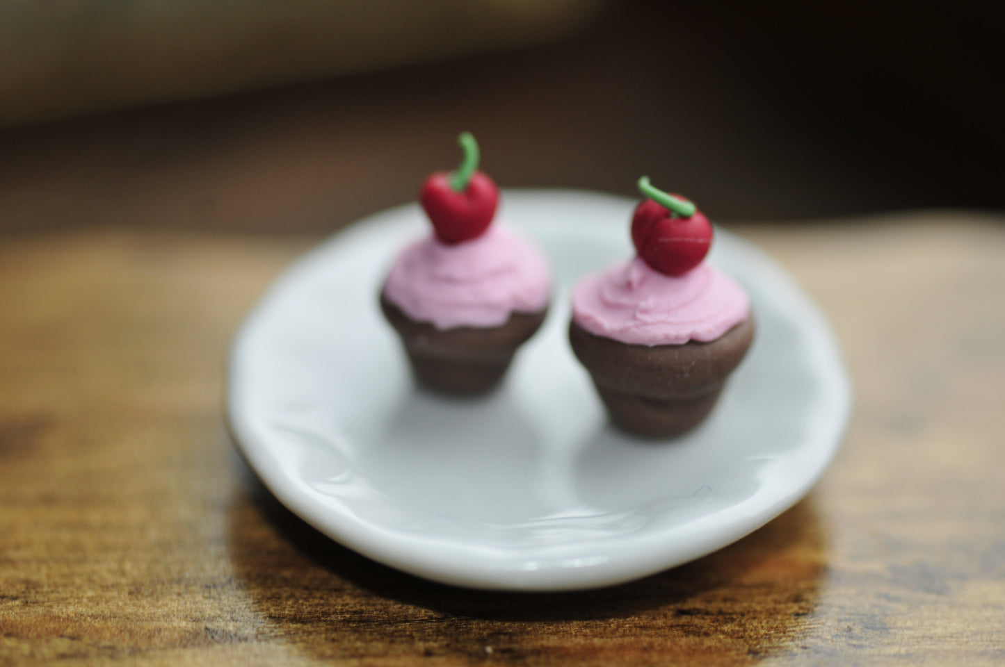 Cherry / stem cupcake