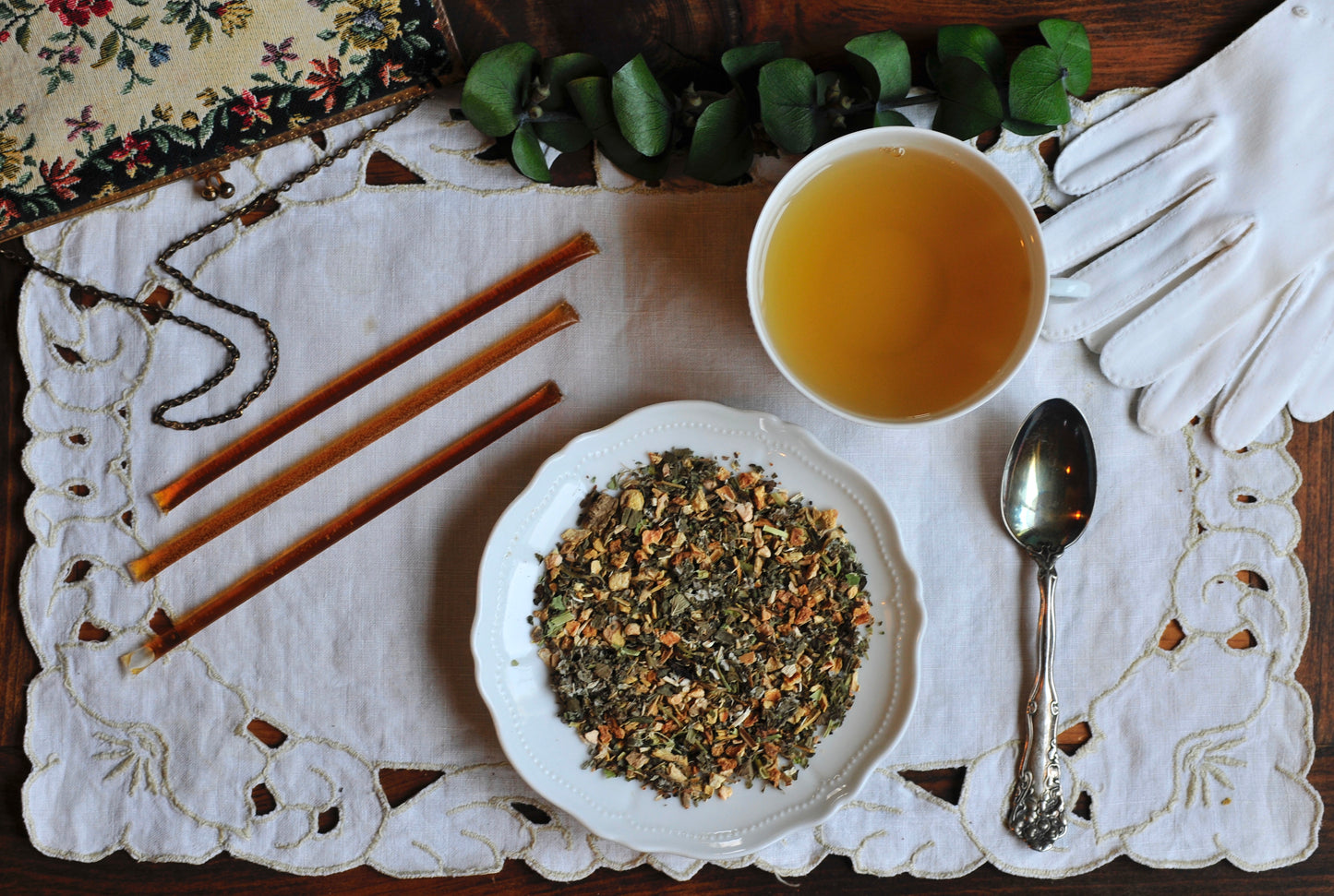 Queen Mother's Moon tea | Cramp Bark & Raspberry Leaves